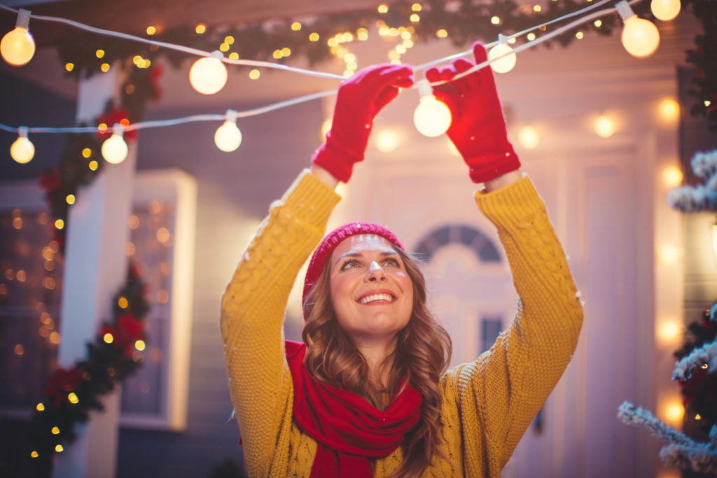 decorating home christmas lights