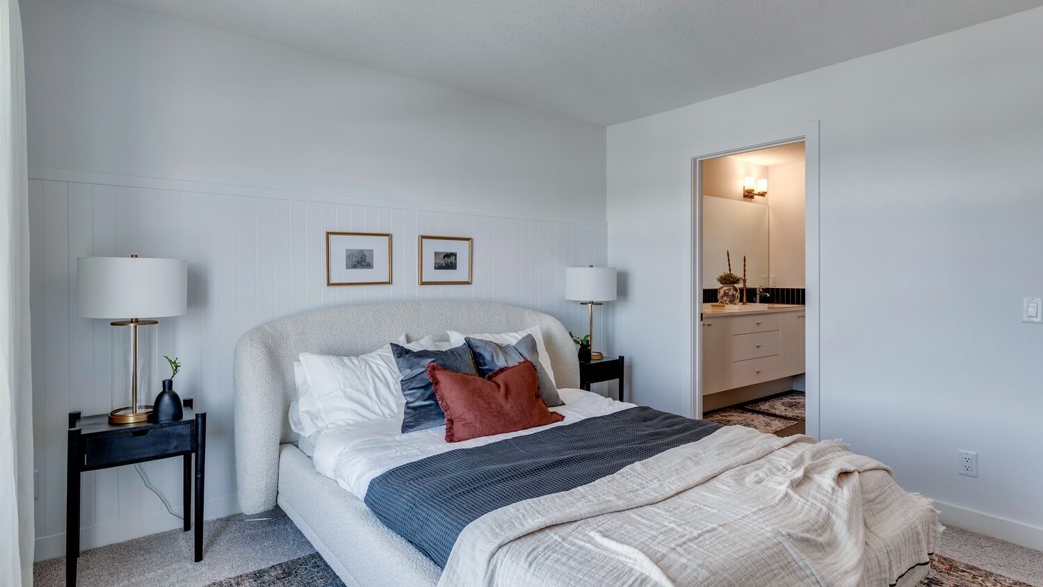 Granville Mid Unit 821-81 Street SW