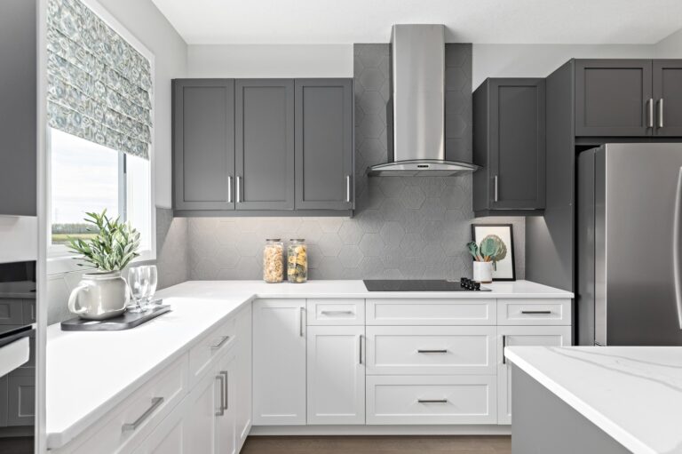 The Raeya in Chelsea - Kitchen