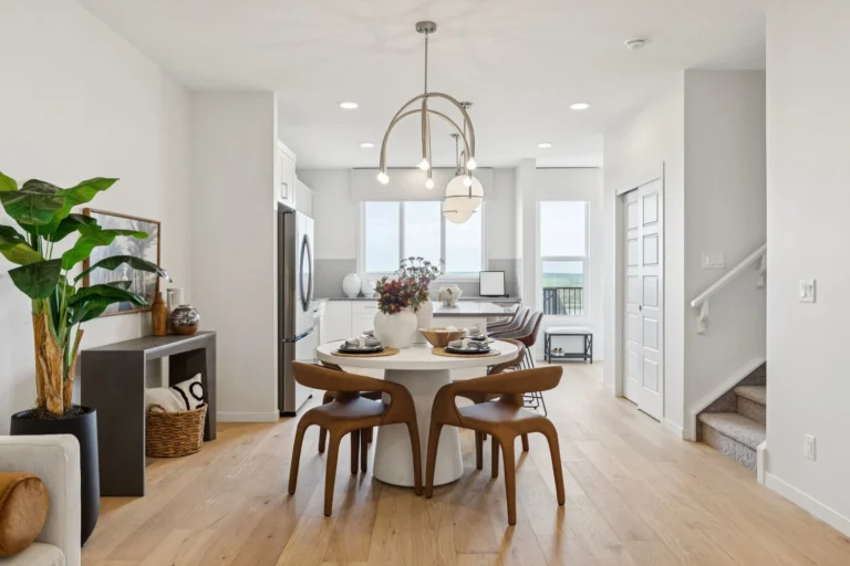 Nook - 52 Aquila Manor NW - Raeya Showhome