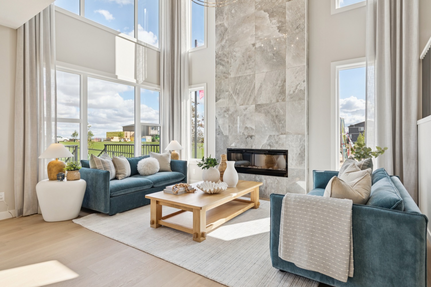 Living Room - 482 Rosemary Gardens SE - Cambridge 26 Showhome